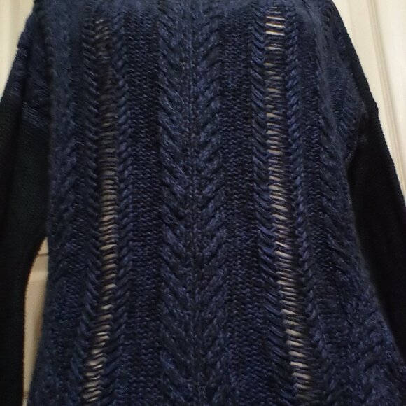 American Eagle Outfitters Sweater - Picture 3 of 4